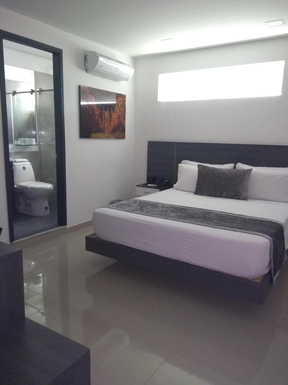 Calle 10 Express Hotel Medellín Exteriör bild